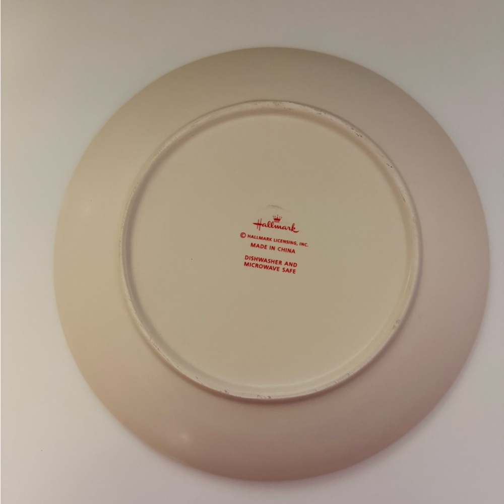 ⛄️❤️ VTG/ Hallmark Cream Decorative “Merry” Plate - Picture 3 of 3